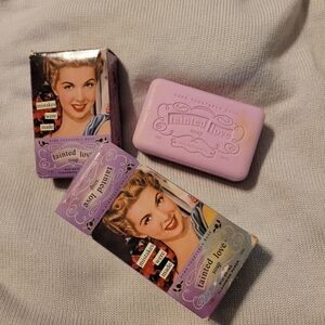 BLUE Q Tainted Love Vintage NIB 2 bath bars 7oz each